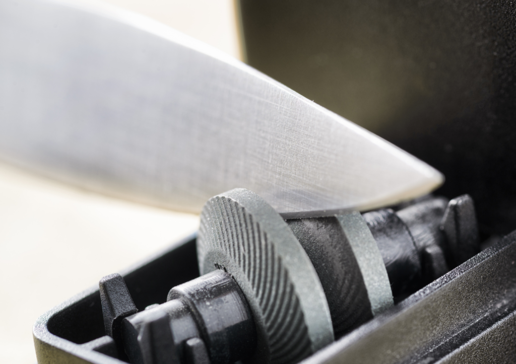 How to sharpen a kitchen knife 