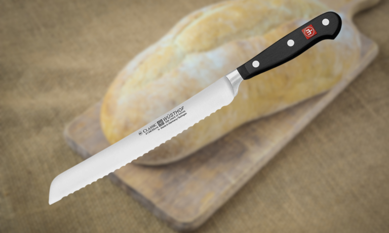 WÜSTHOF Classic 8″ Bread Knife Review