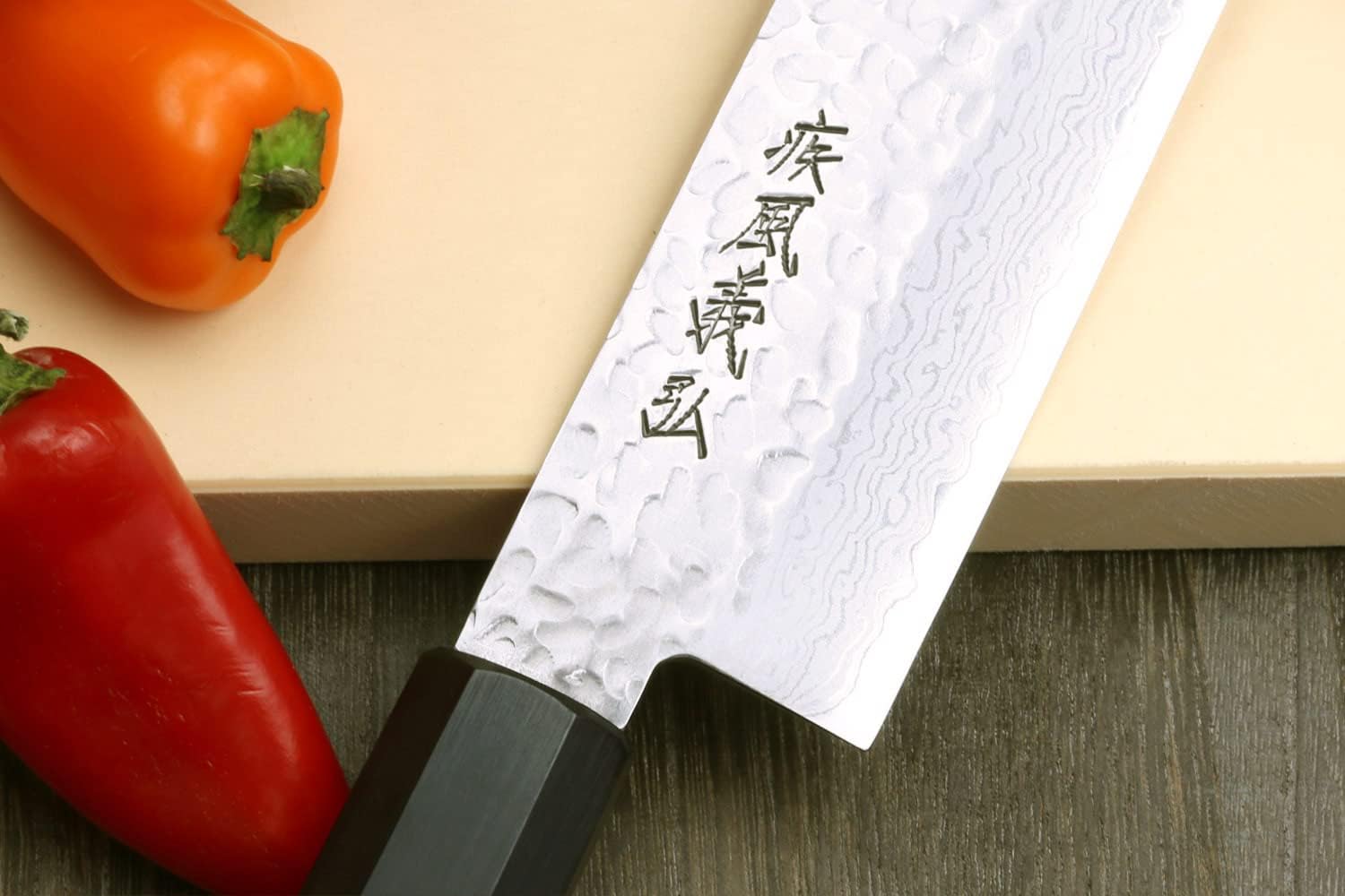 Yoshihiro VG-10 46 Layers Hammered Damascus Nakiri Japanese Vegetable Knife (6.5 (165mm) Rosewood Handle)